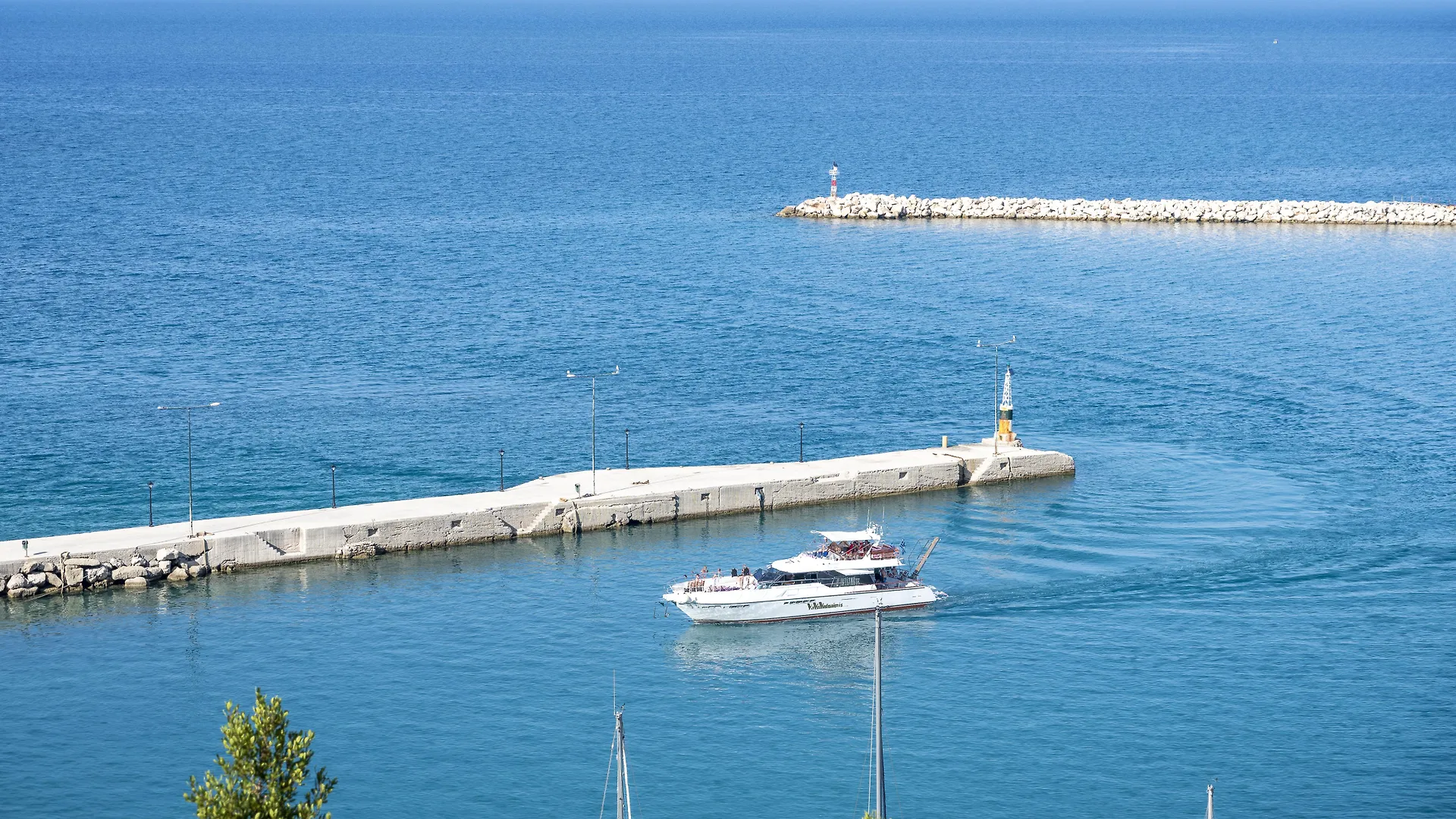 Faro Del Porto Apartamento Poros