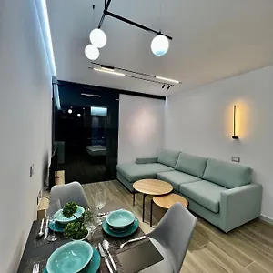 Deluxe Bllok Apartment Tirana